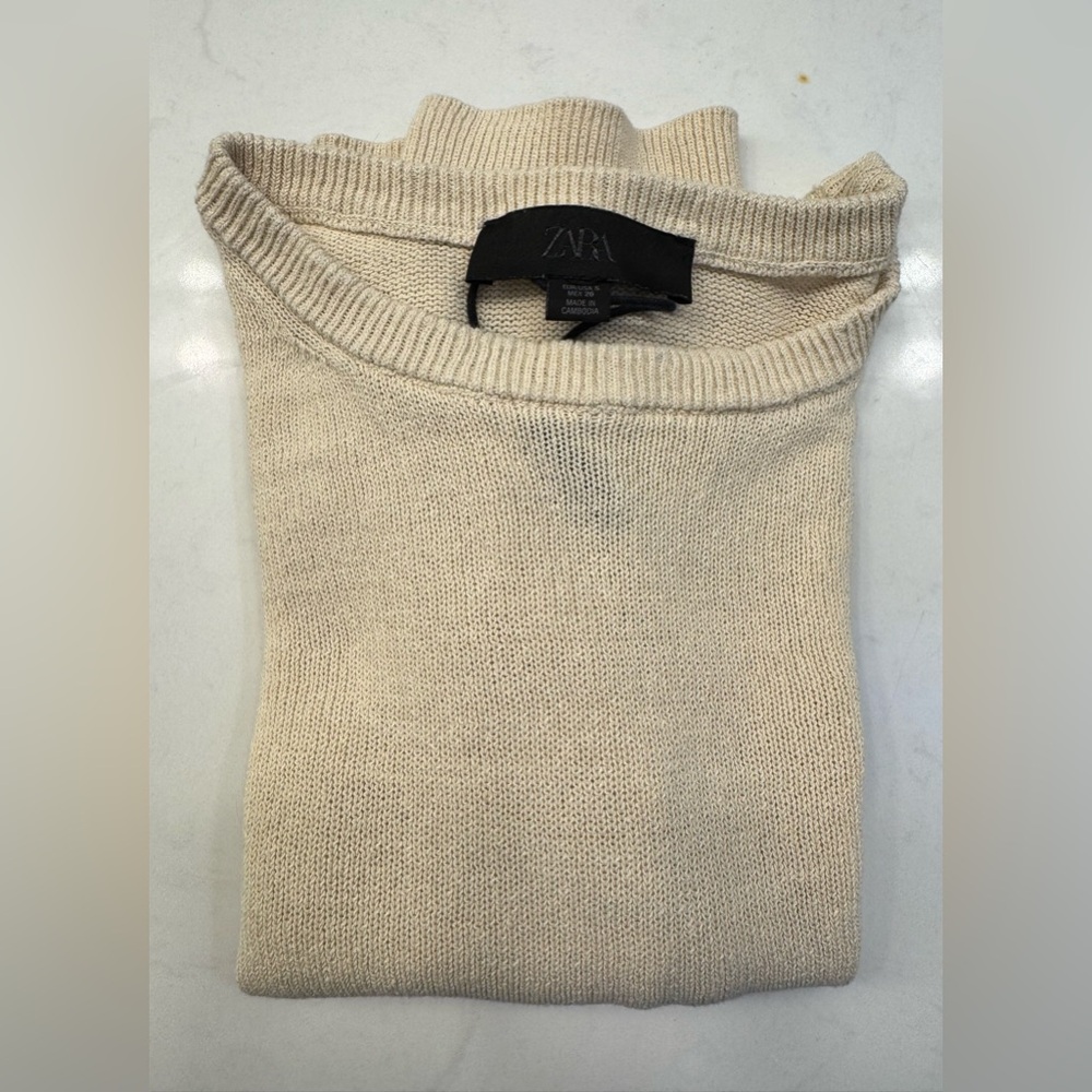 ZARA Tan Gold Shimmer Crew Neck Long Sleeve Light Weight Pullover Sweater
